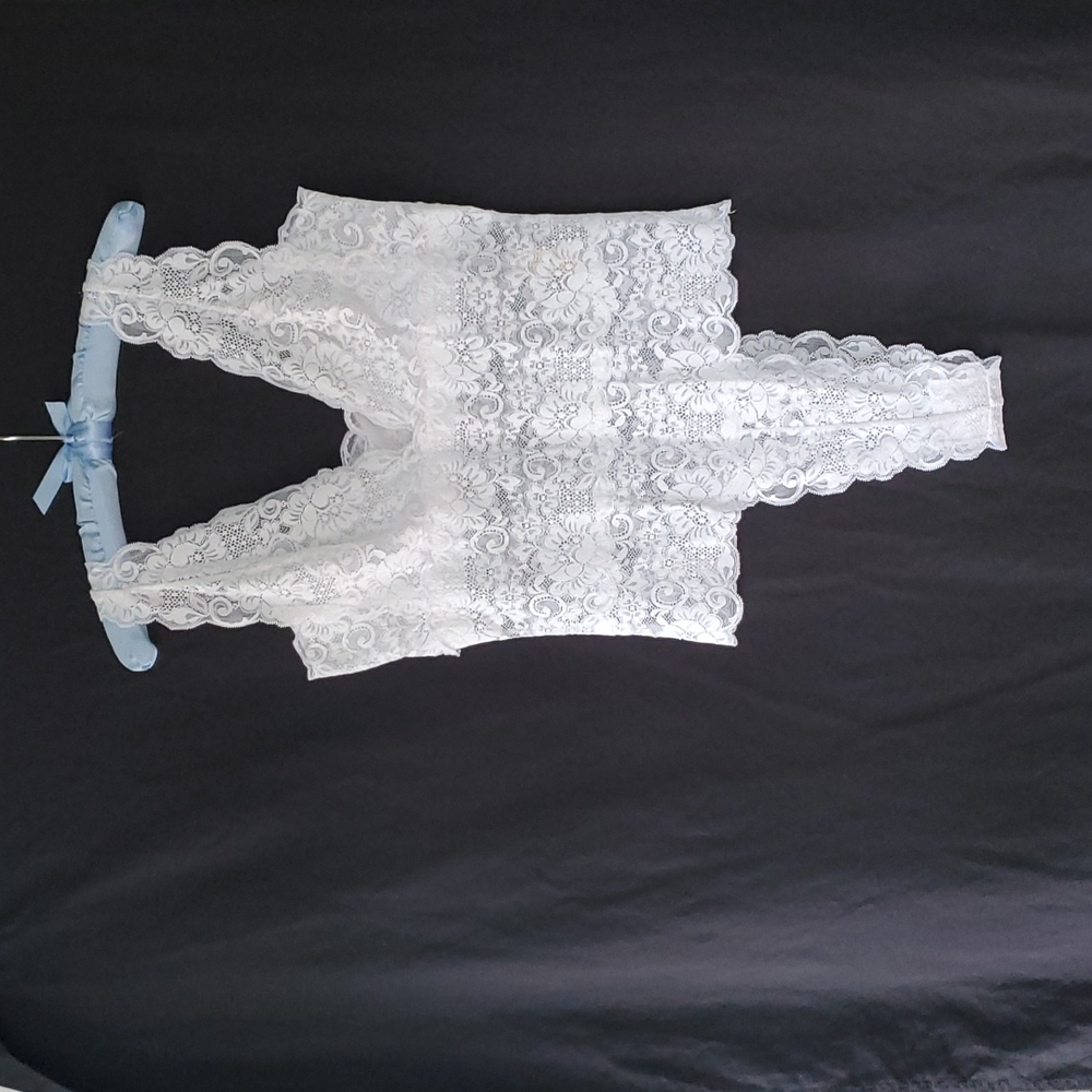 Lace bodysuit, never worn. White, xl